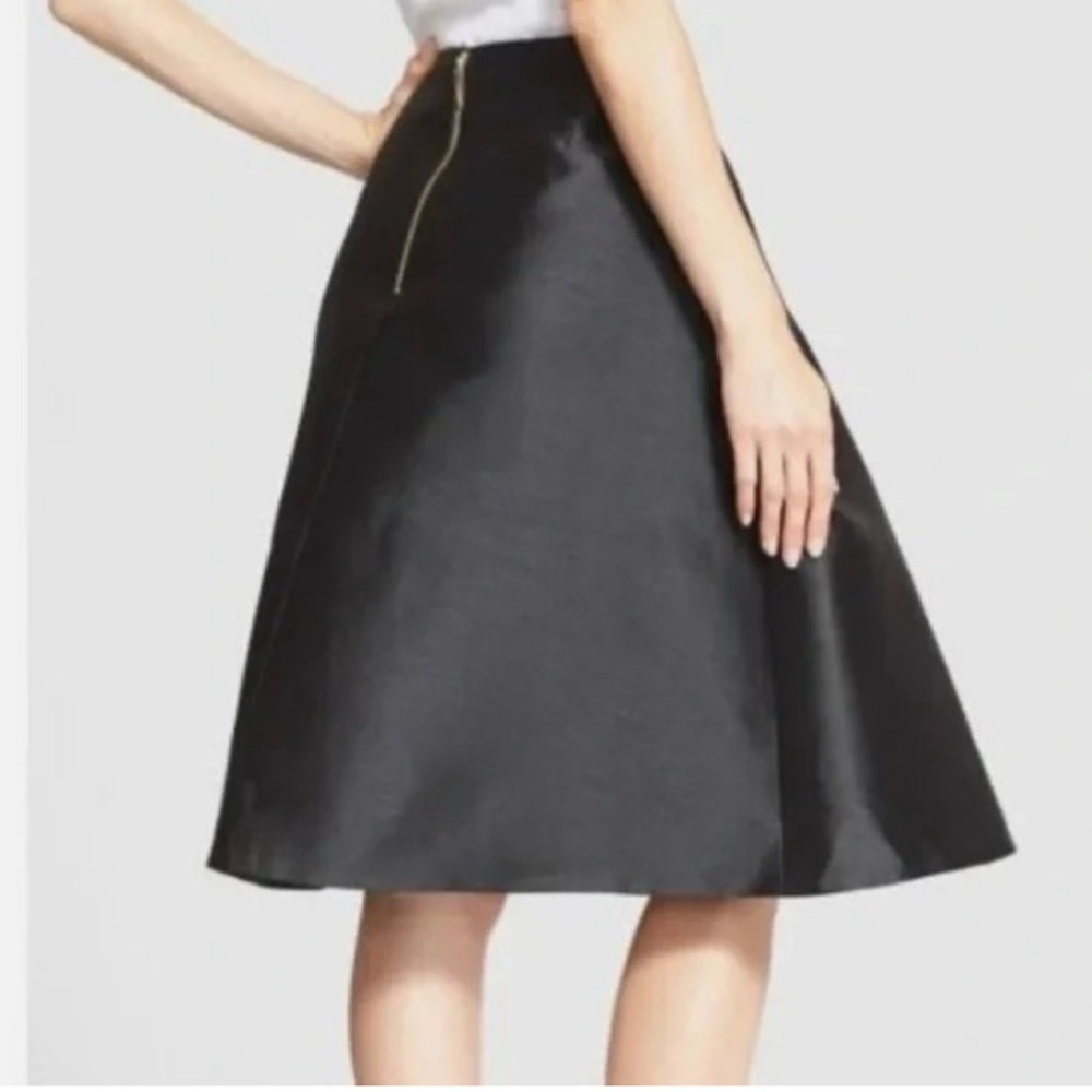 Kate Spade Deborah skirt in black, size 4.